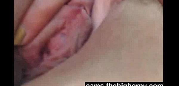  Stunning Webcam Babe Fingering her Cunt Hard